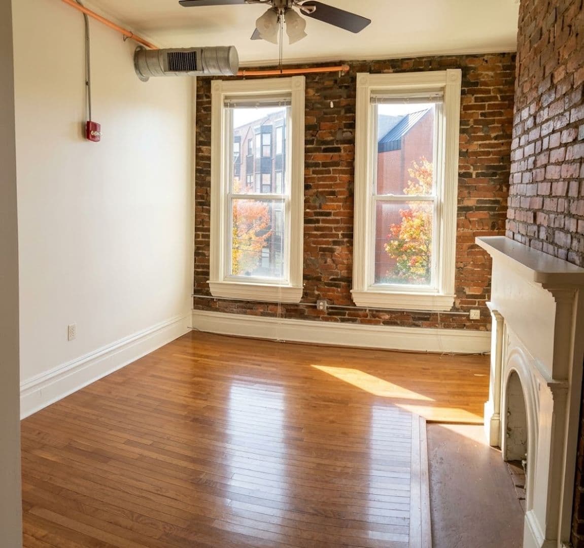 Pittsburgh Apartment: 2405 Sarah Street