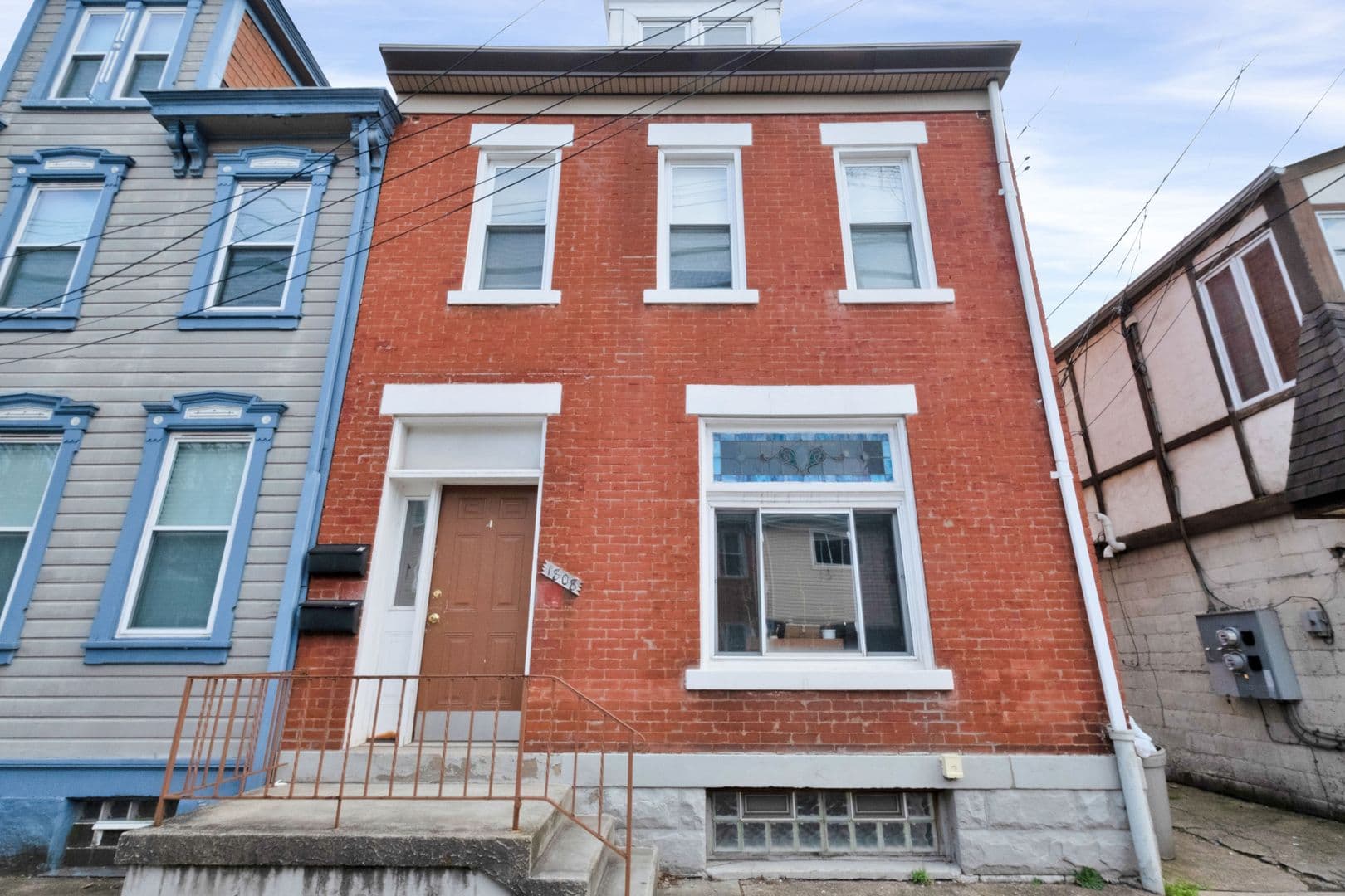 Pittsburgh Apartment: 1808 Jane Street