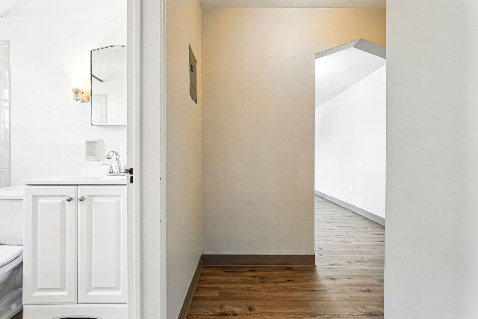 Pittsburgh Apartment: 677 Florida Avenue