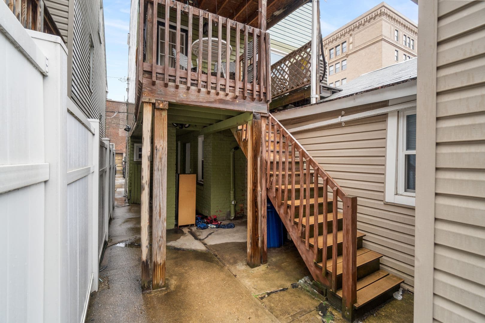 Pittsburgh Apartment: 2528 Carey Way