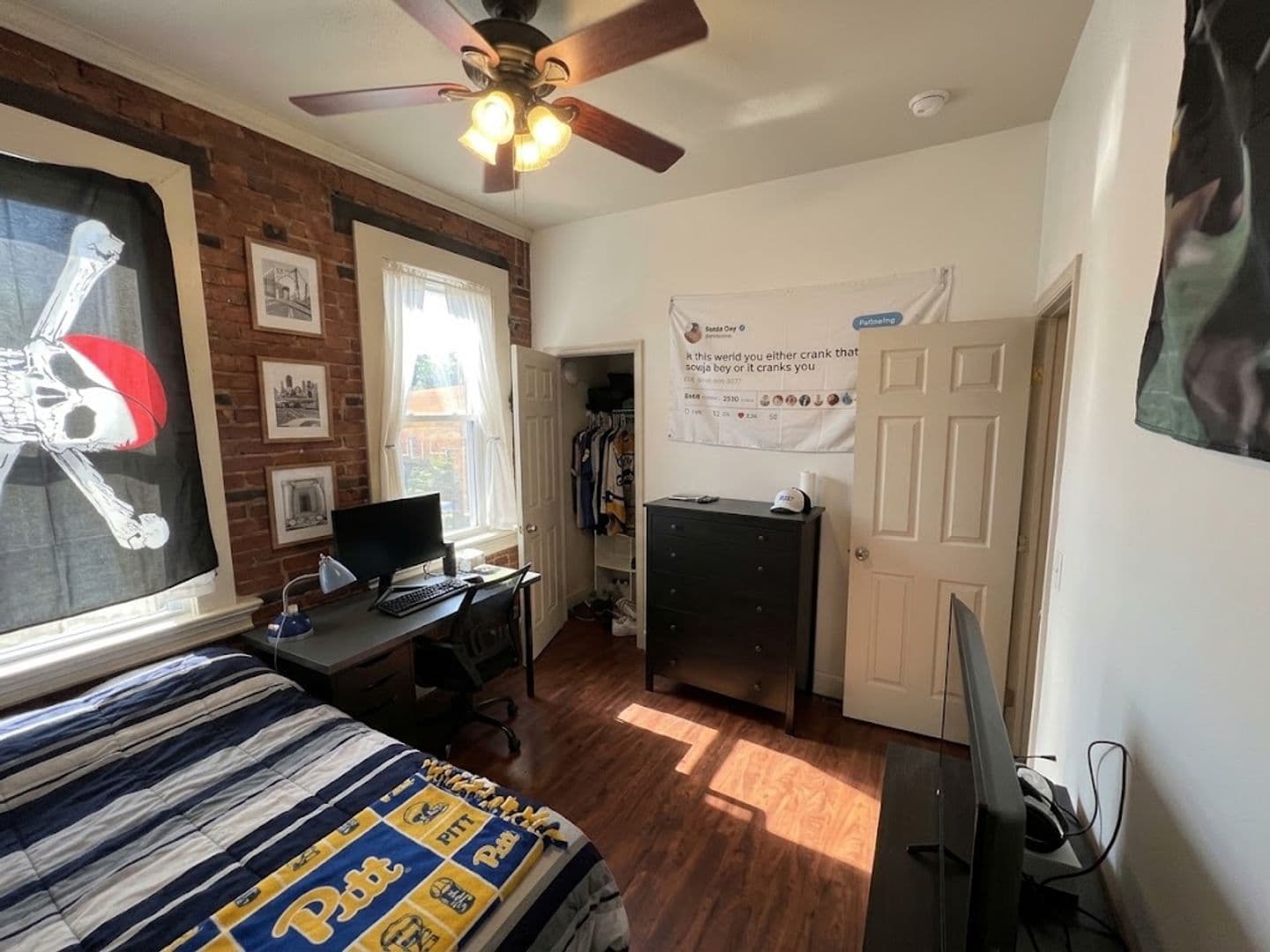 Pittsburgh Apartment: 2012 Sarah Street