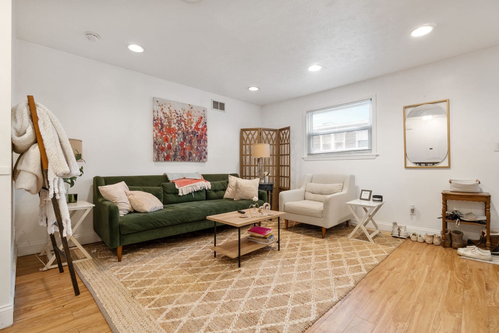 Pittsburgh Apartment: 2528 Carey Way