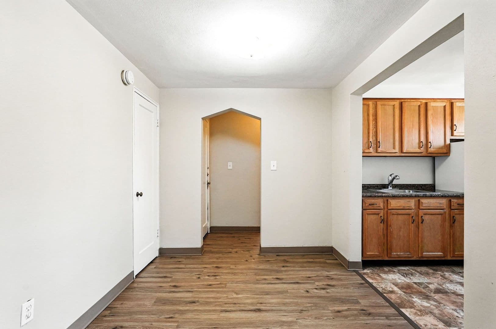 Pittsburgh Apartment: 667 Florida Avenue