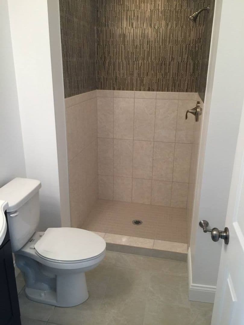 Pittsburgh Apartment: 1708 Sidney Street