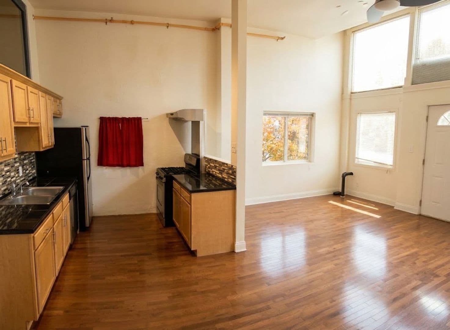 Pittsburgh Apartment: 2405 Sarah Street