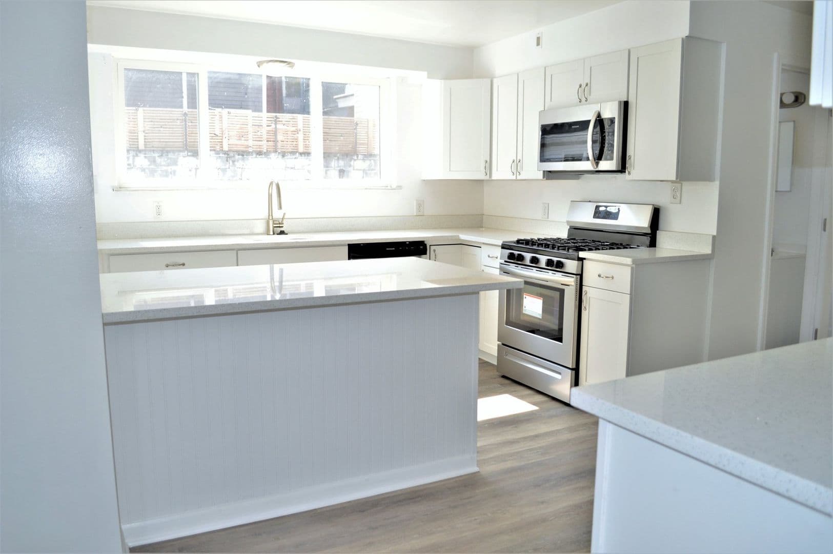Pittsburgh House: 1922 Larkins Way