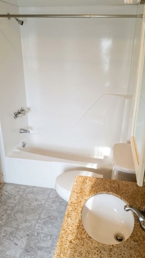 Pittsburgh Apartment: 2405 Sarah Street