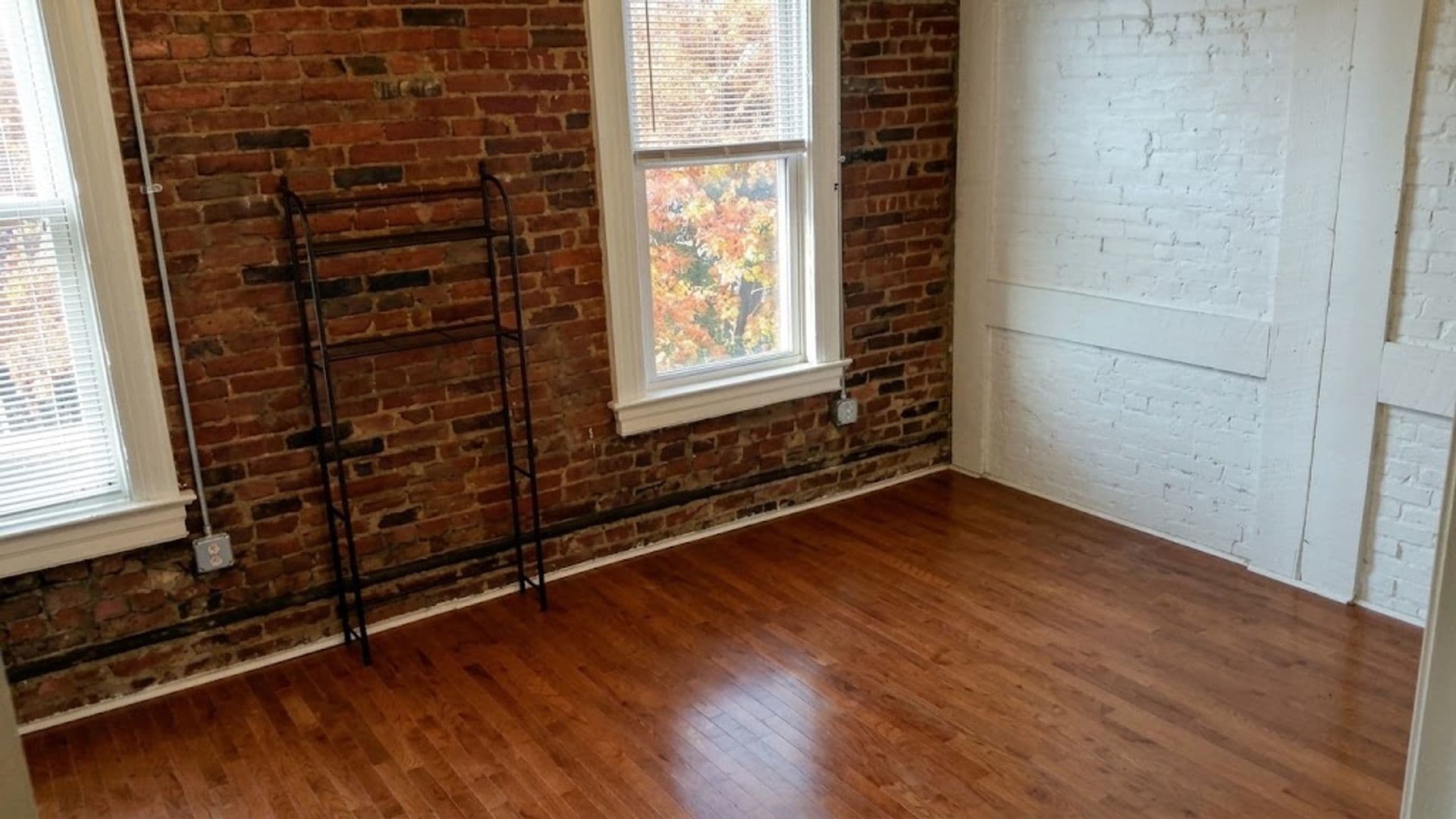 Pittsburgh Apartment: 2405 Sarah Street
