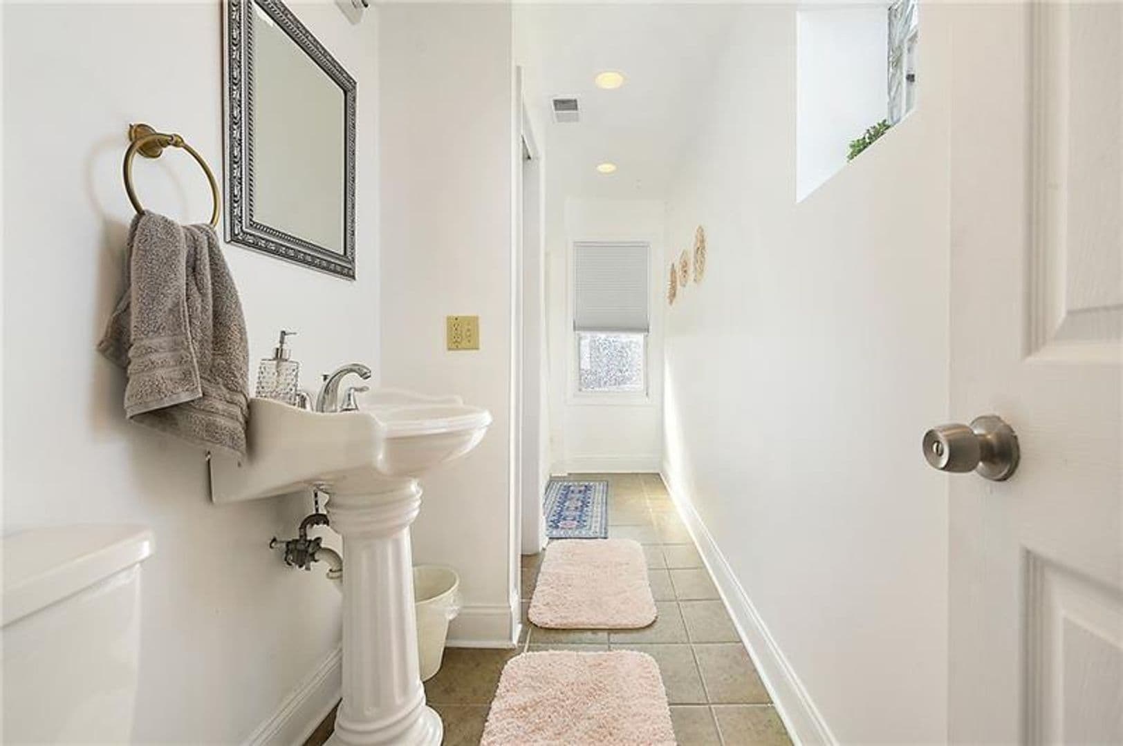 Pittsburgh House: 1802 Larkins Way