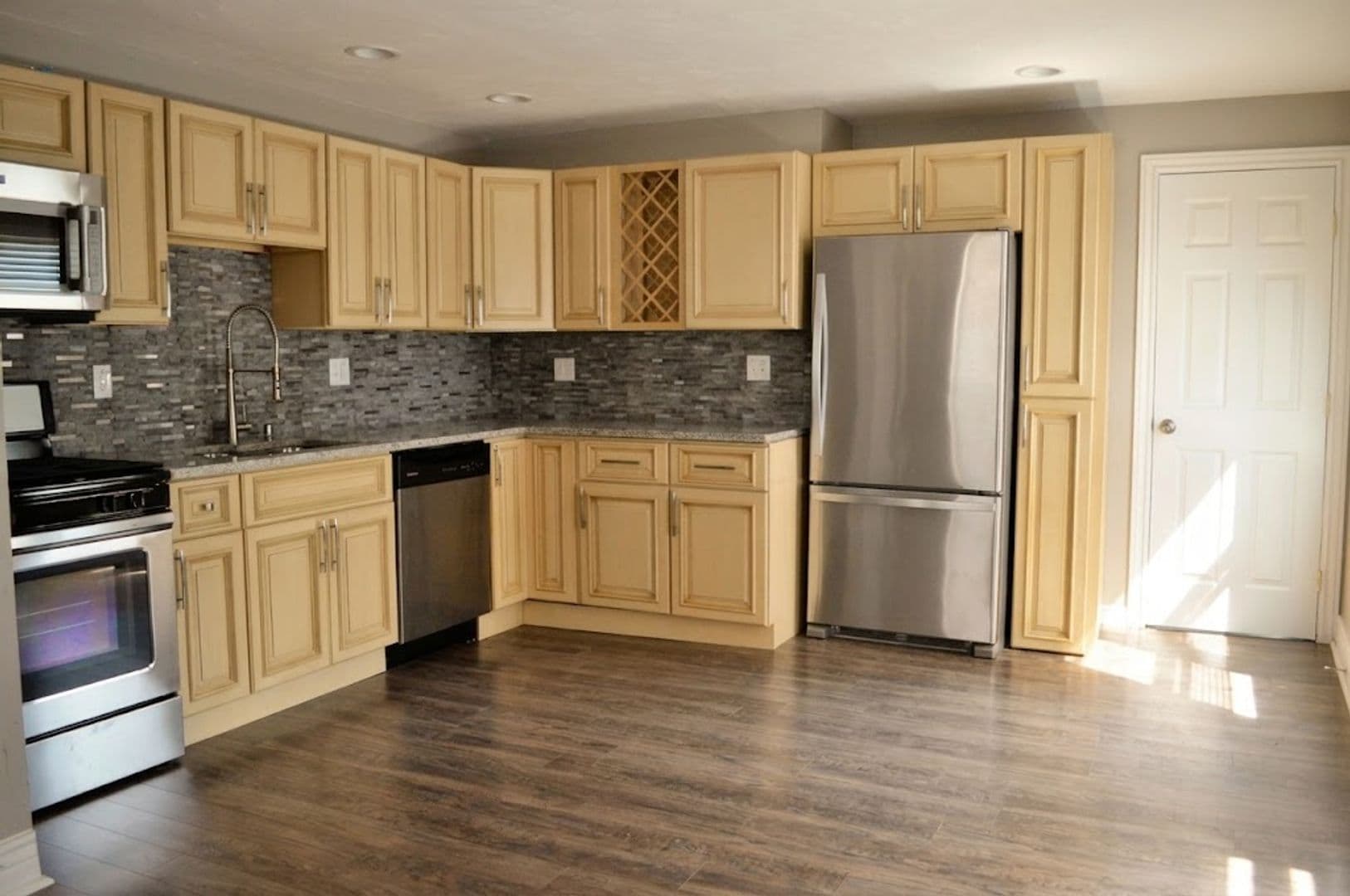 Pittsburgh House: 115 s. 11th Street