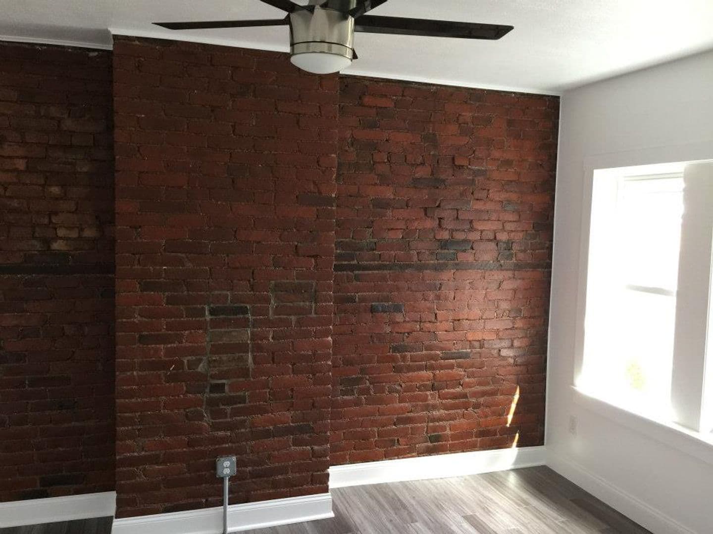 Pittsburgh Apartment: 1708 Sidney Street