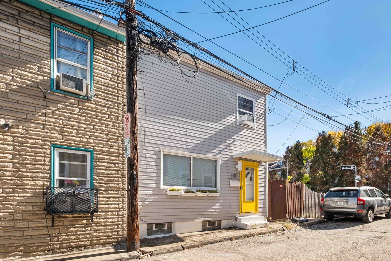 Pittsburgh House: 37 Uxor Way