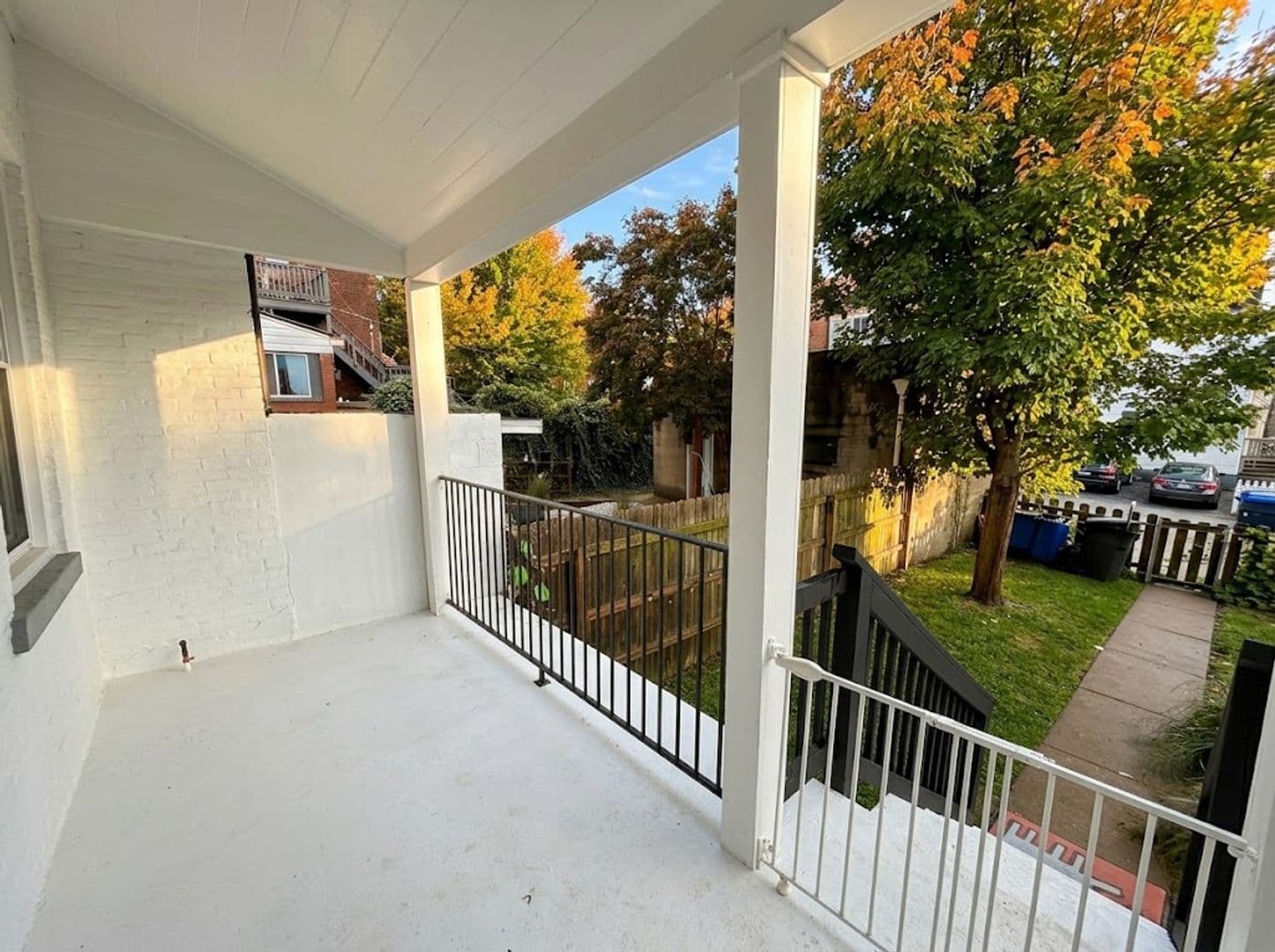 Pittsburgh House: 330 Main Street