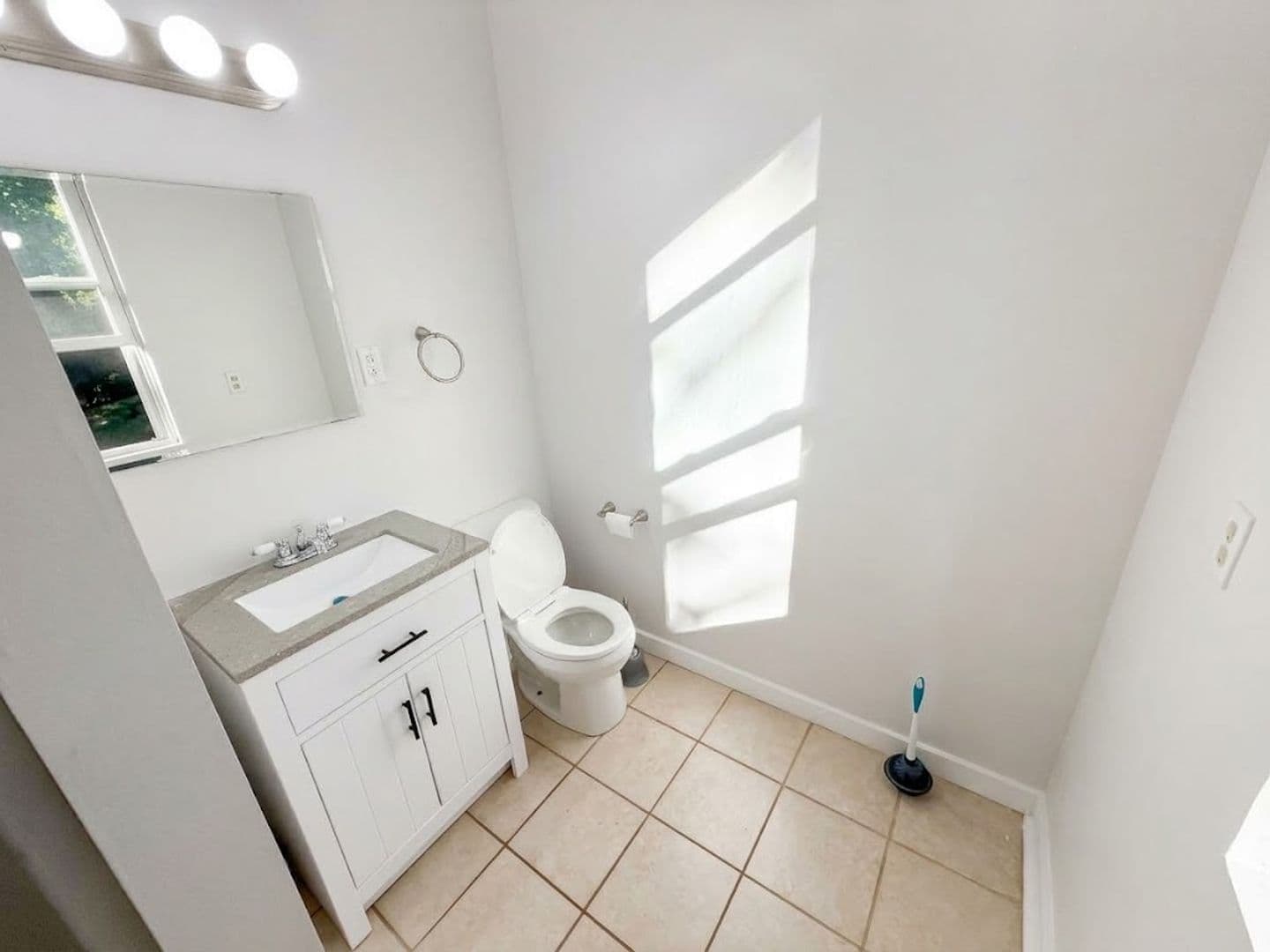 Pittsburgh House: 912 Rothpletz Street