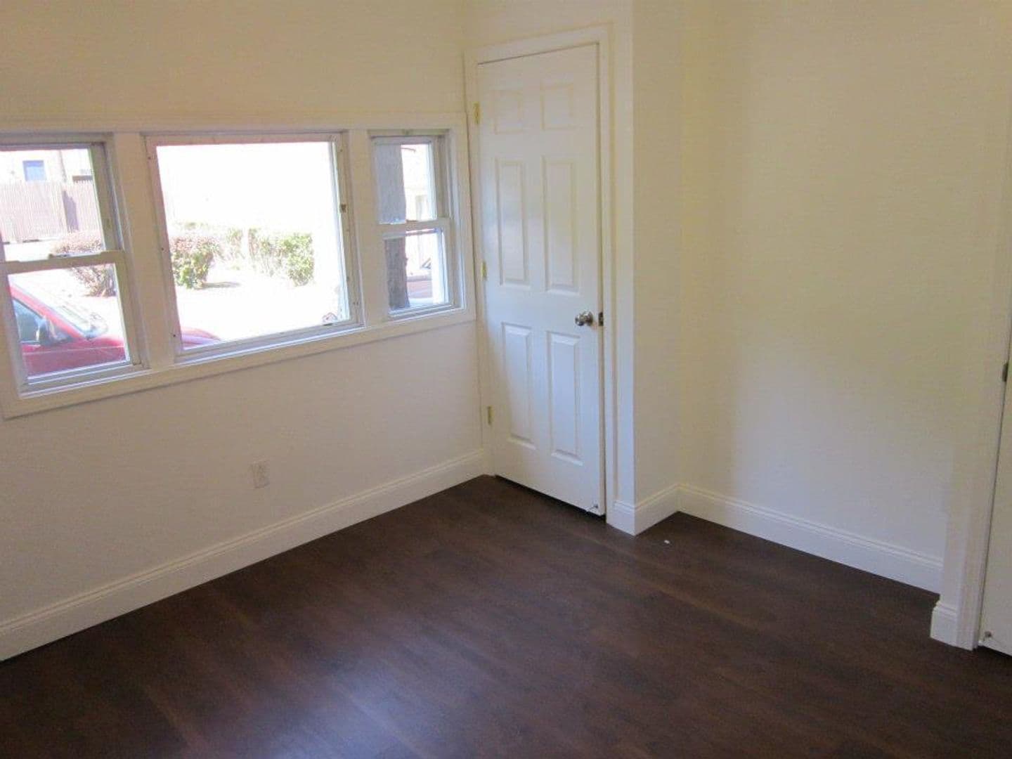 Pittsburgh Apartment: 141 s. 12th Street