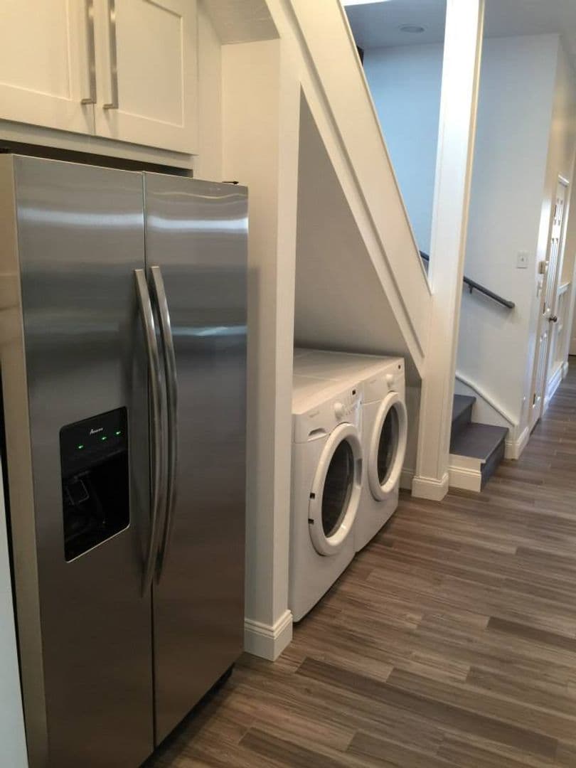 Pittsburgh Apartment: 1708 Sidney Street