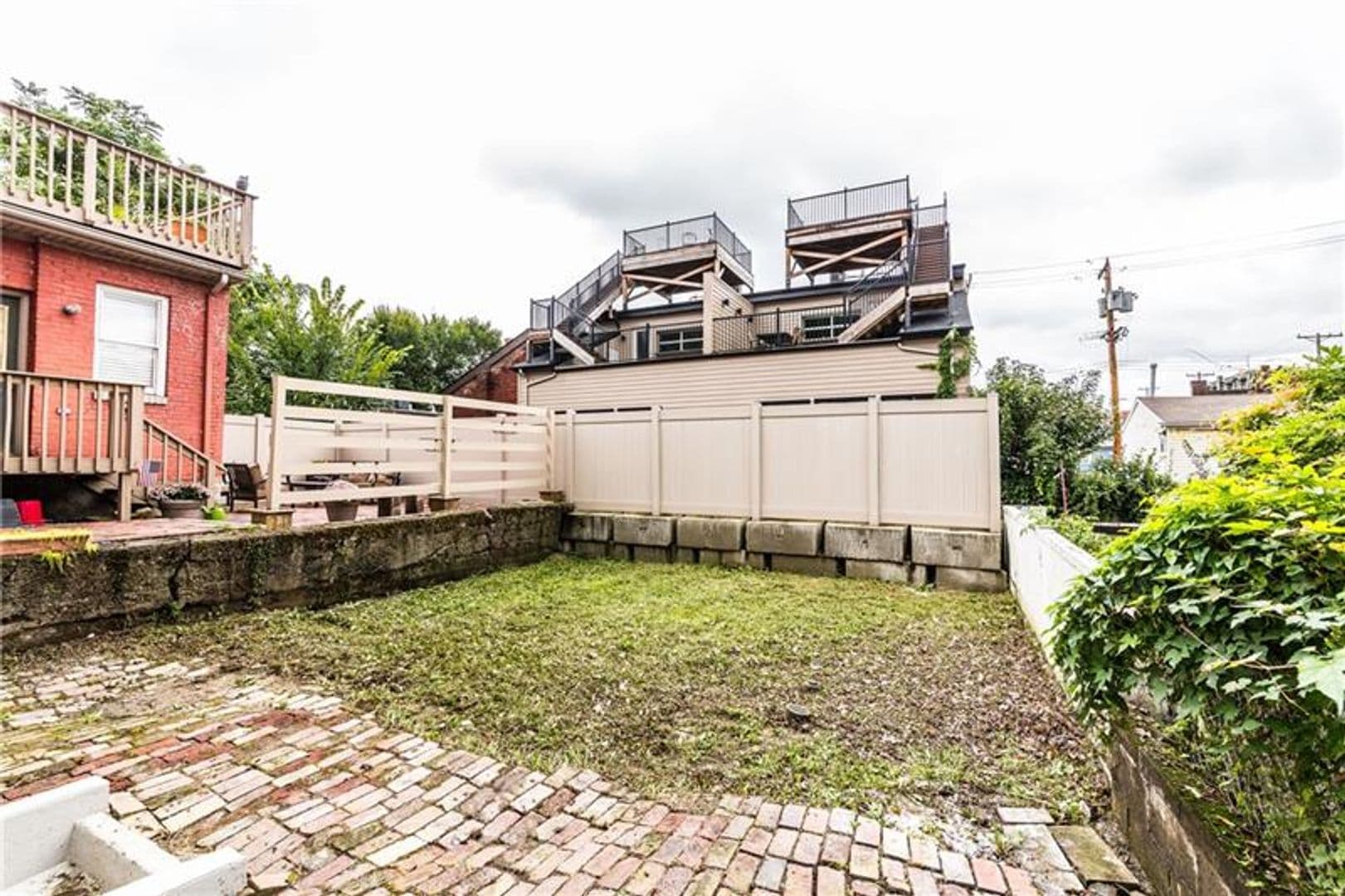 Pittsburgh House: 1013 Bradish Street