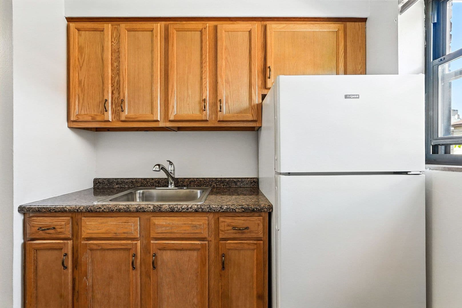 Pittsburgh Apartment: 677 Florida Avenue
