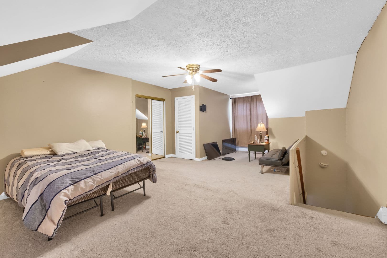 Pittsburgh Apartment: 1808 Jane Street