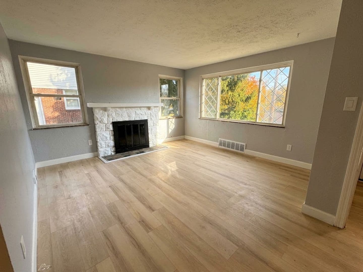 Verona House: 8041 Aber Road