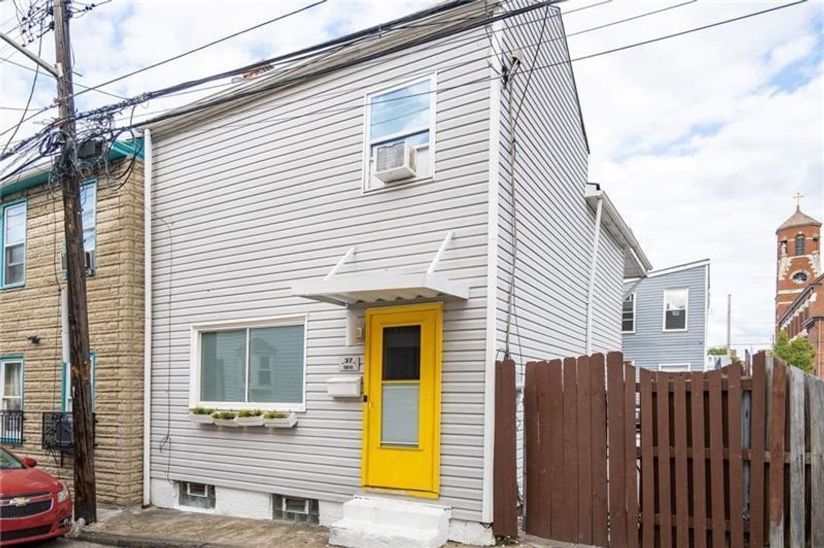Pittsburgh House: 37 Uxor Way