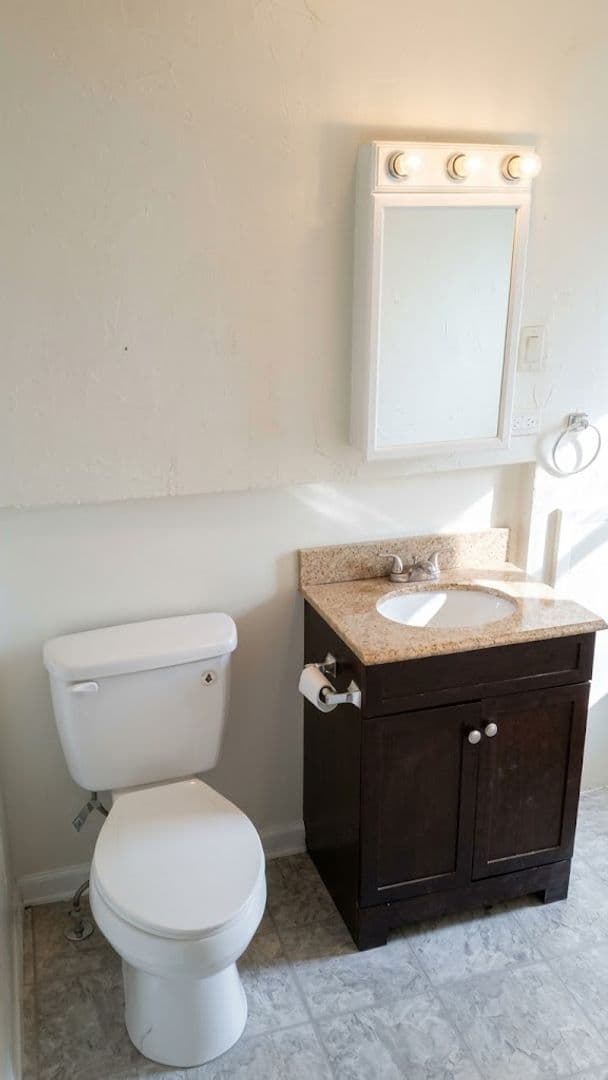 Pittsburgh Apartment: 2405 Sarah Street