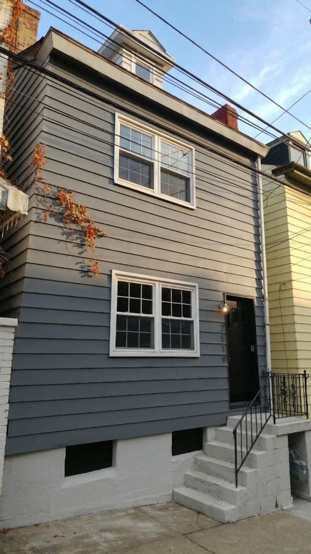 Pittsburgh House: 2511 Leticoe Street