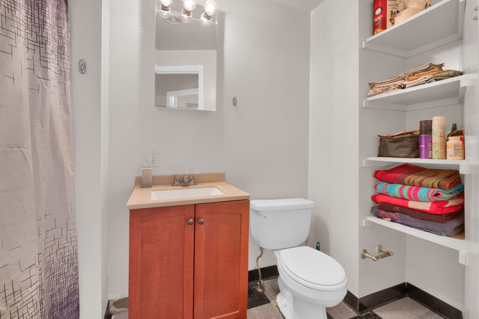 Pittsburgh Apartment: 1808 Jane Street