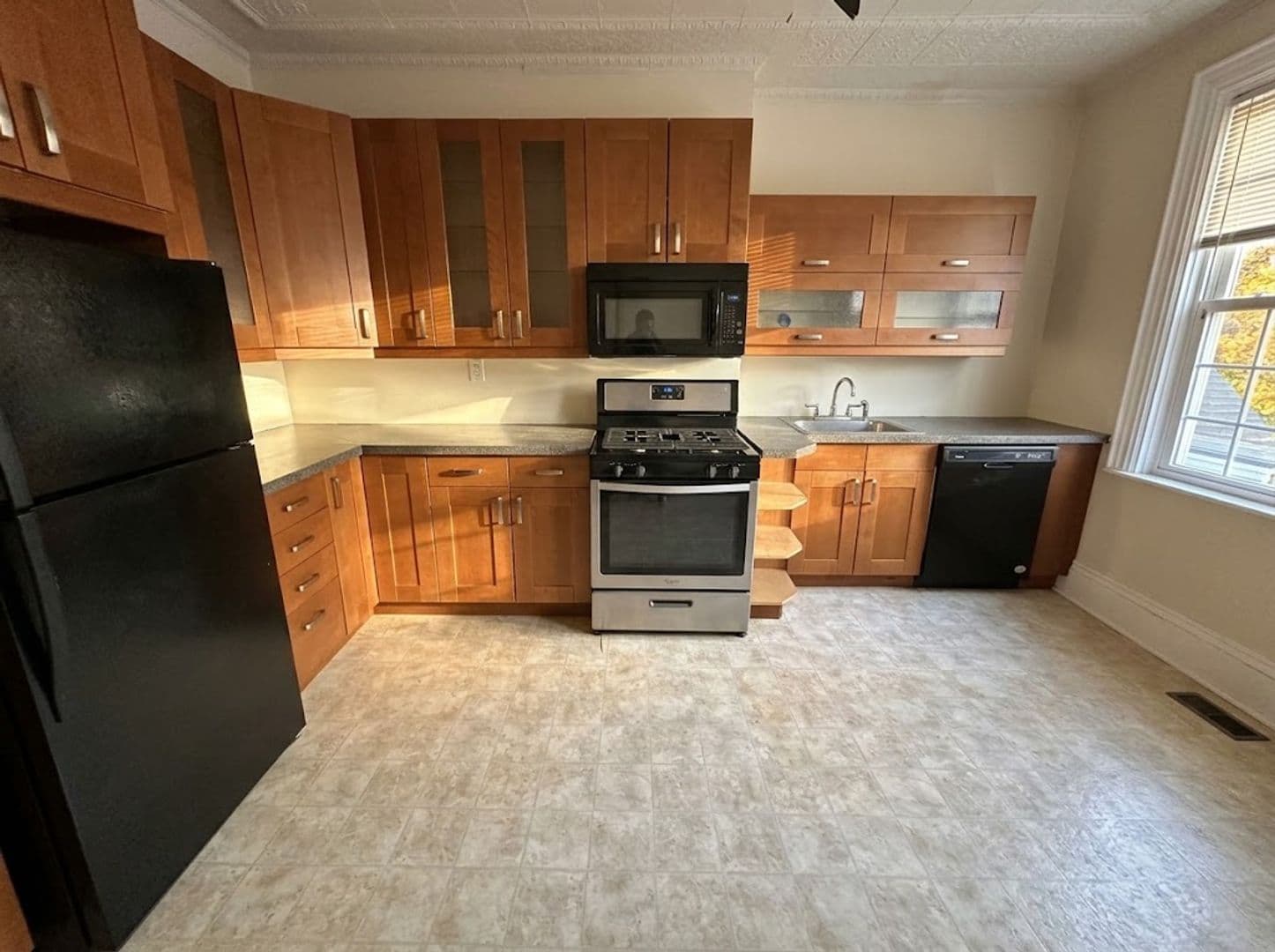 Pittsburgh Apartment: 1911 Jane Street