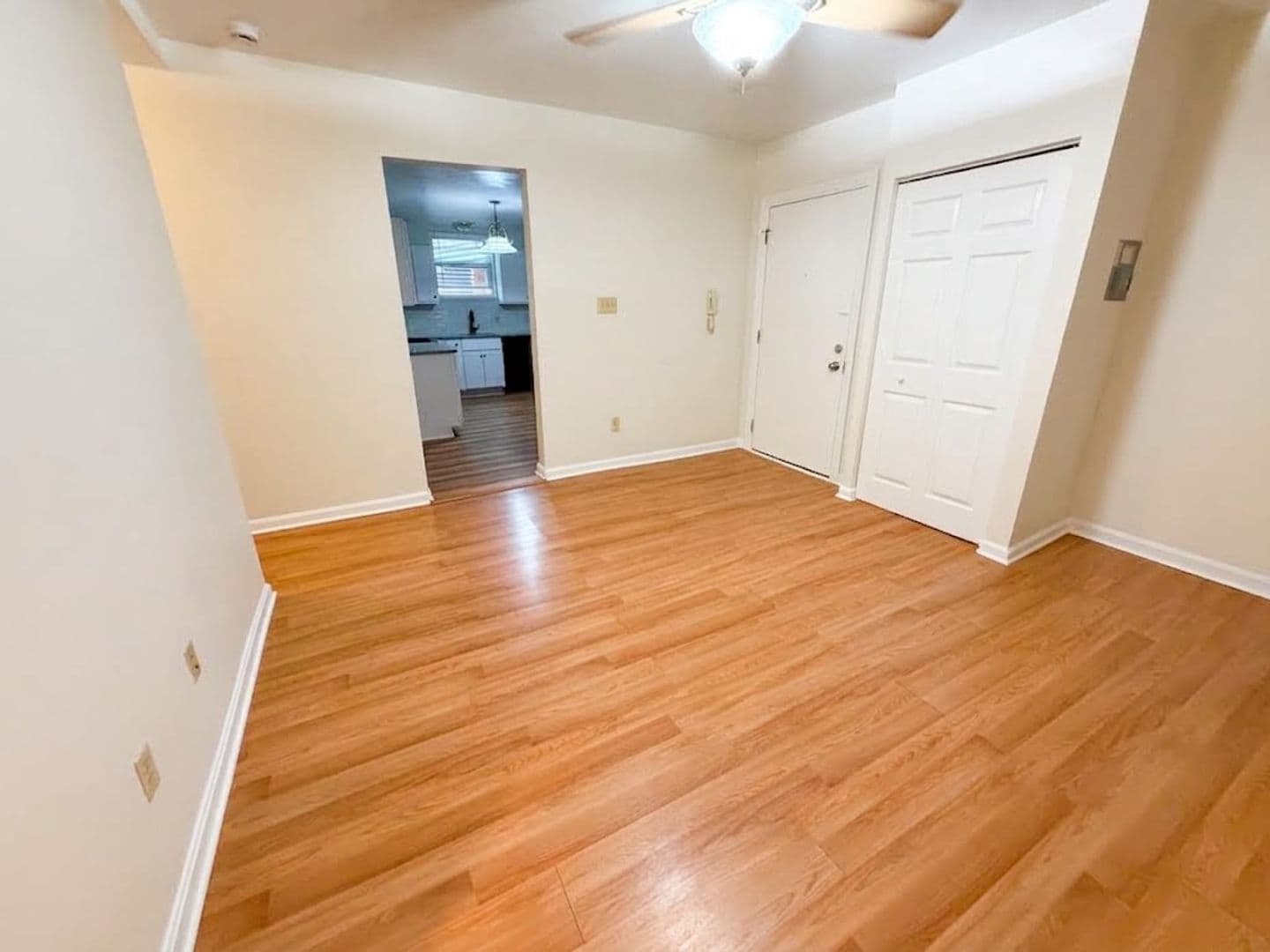 Pittsburgh Apartment: 325 N Neville