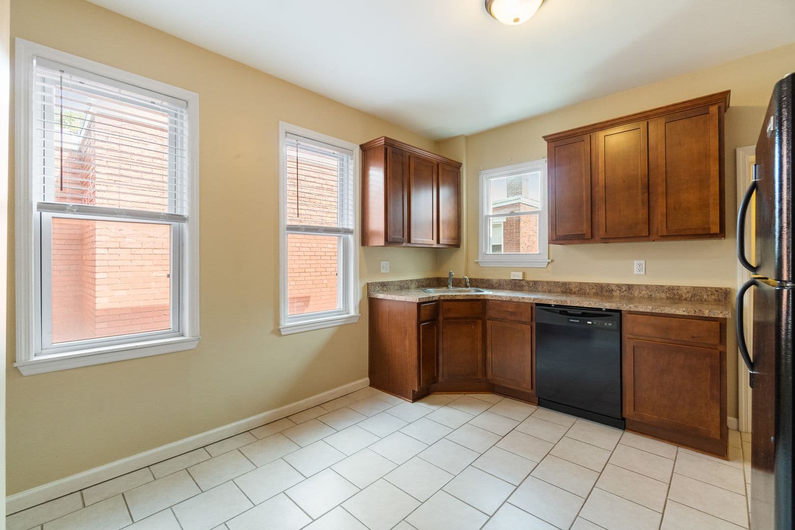 Pittsburgh Apartment: 1822 Wharton Street