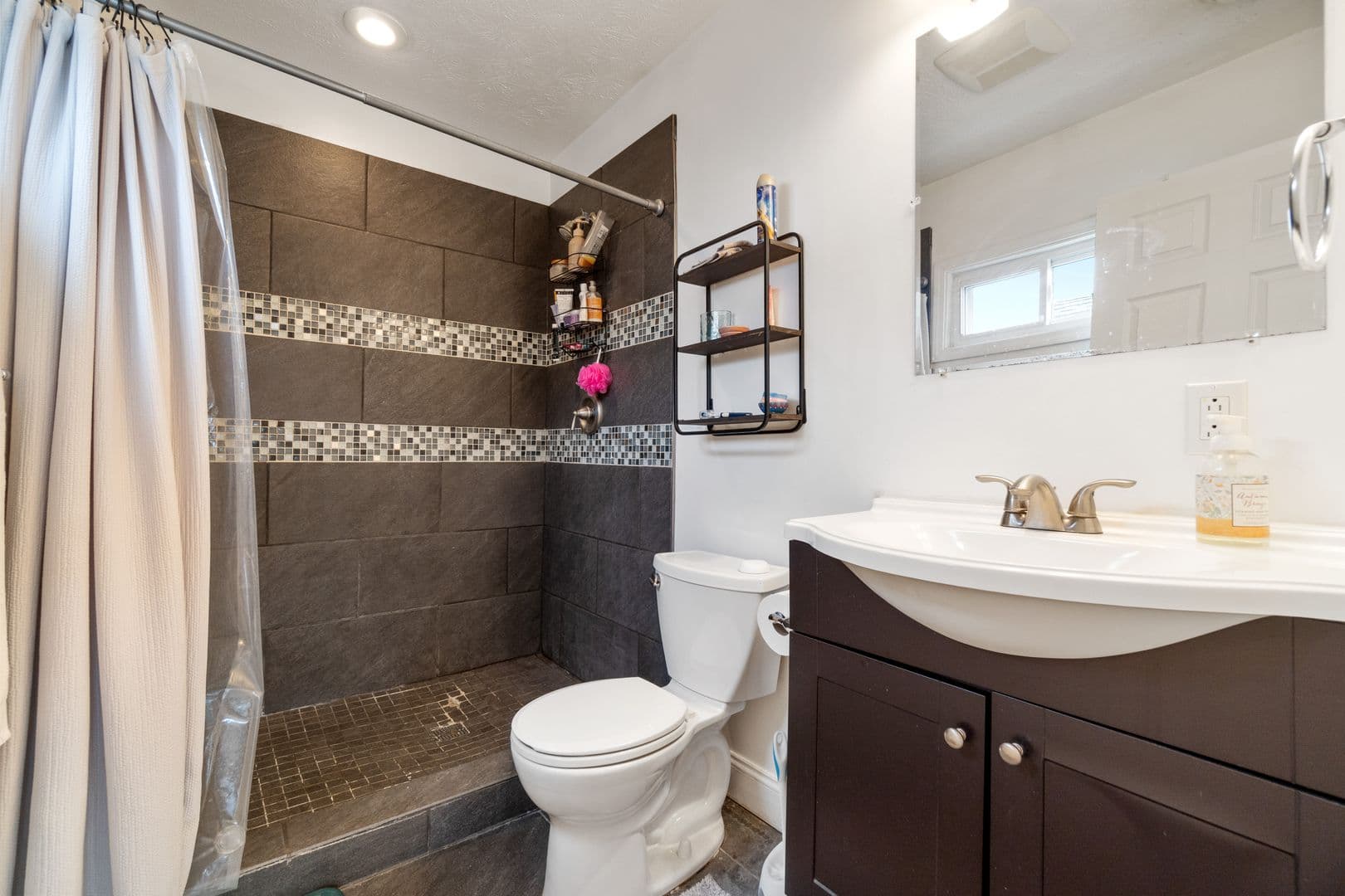 Pittsburgh Apartment: 2528 Carey Way