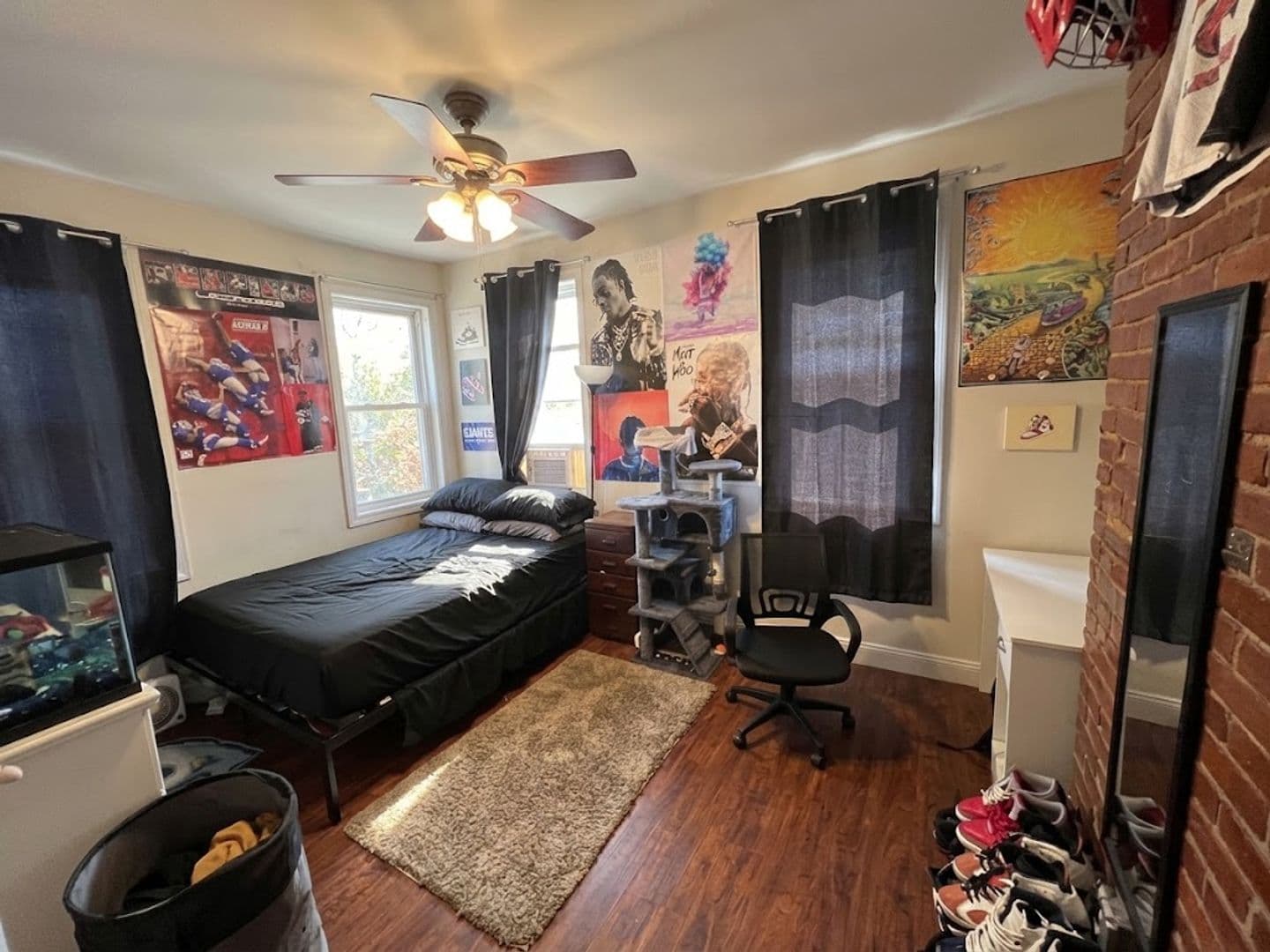 Pittsburgh Apartment: 2012 Sarah Street