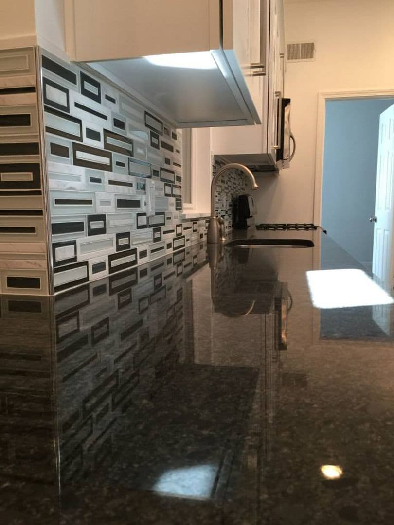 Pittsburgh Apartment: 1708 Sidney Street