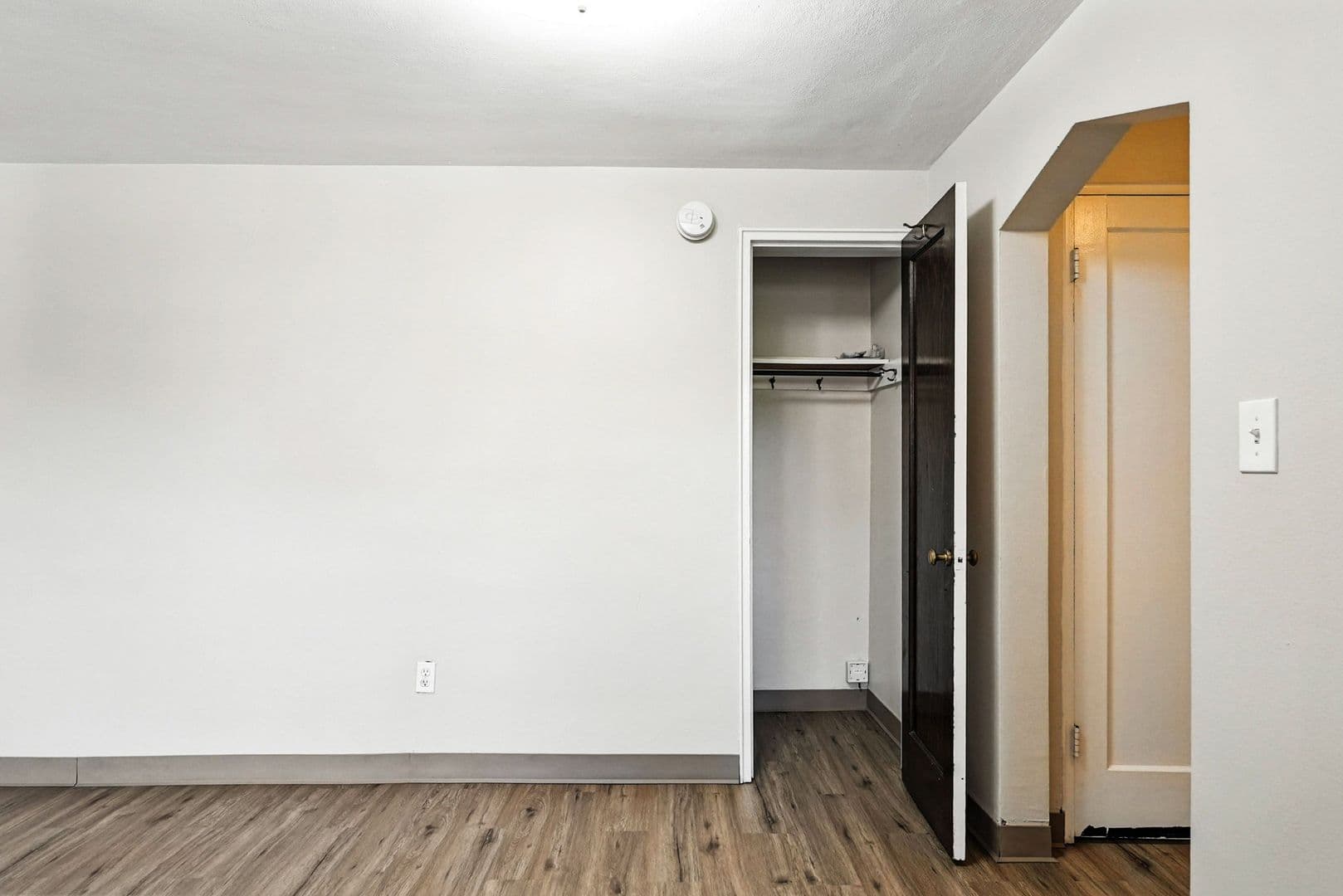 Pittsburgh Apartment: 667 Florida Avenue