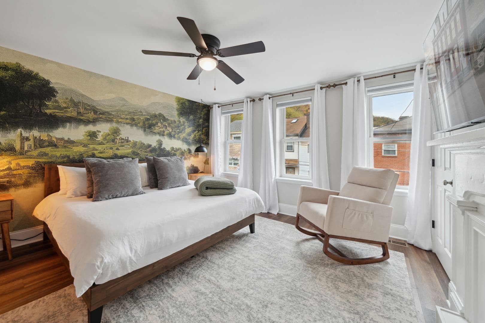Pittsburgh Apartment: 91-93 S 9th Street