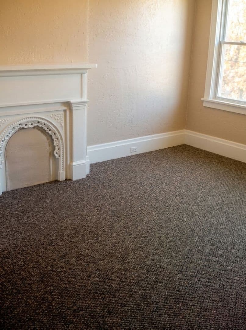 Pittsburgh House: 113 s 12th Street