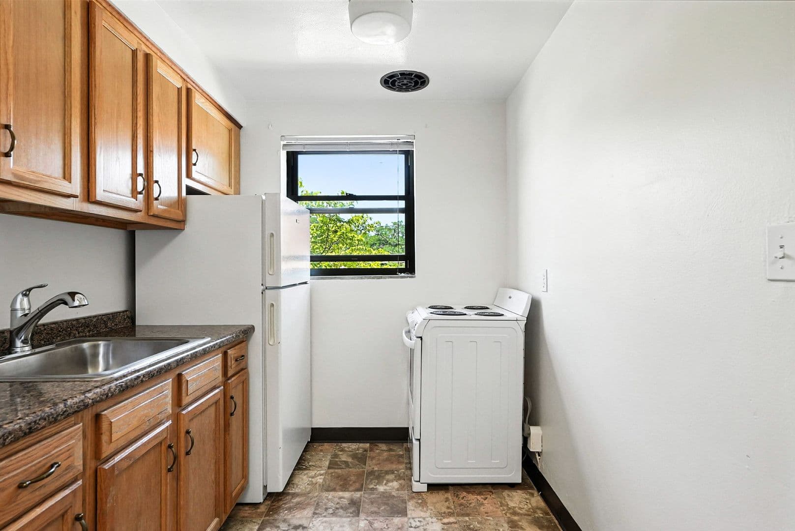 Pittsburgh Apartment: 667 Florida Avenue