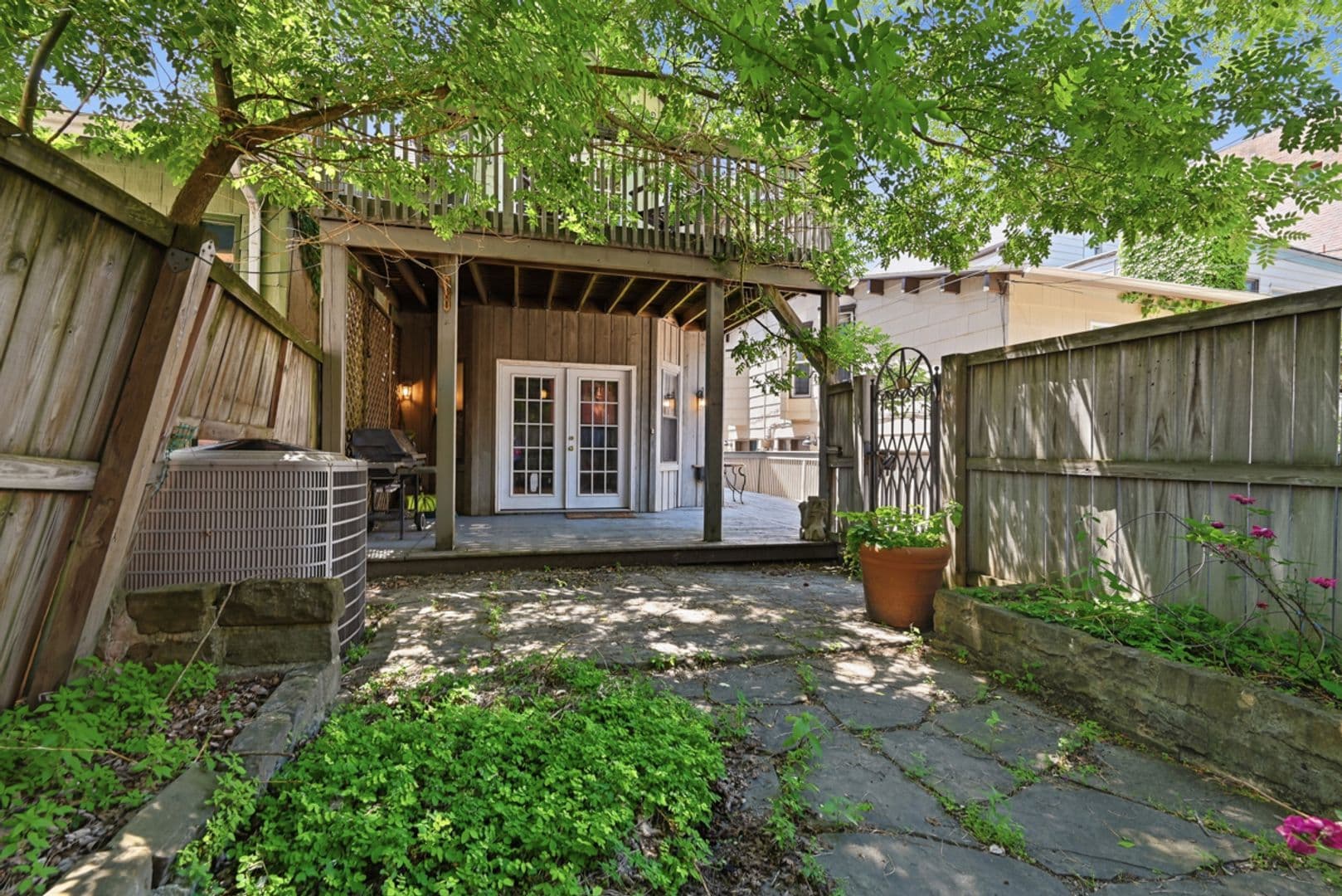 Pittsburgh House: 717 Copeland Street