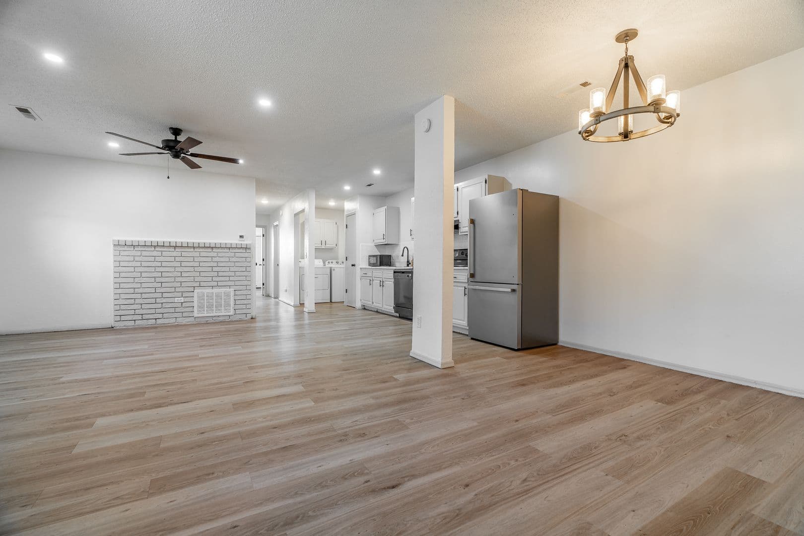 Springdale House: 2001 Cypress Pl