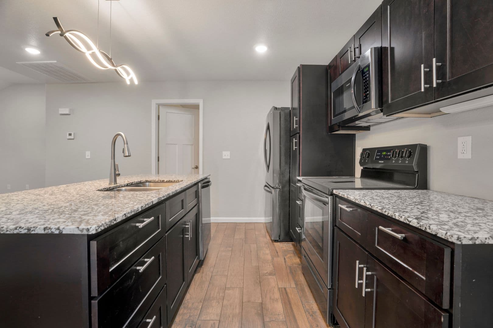 Gentry House: 412 S Byers Ave