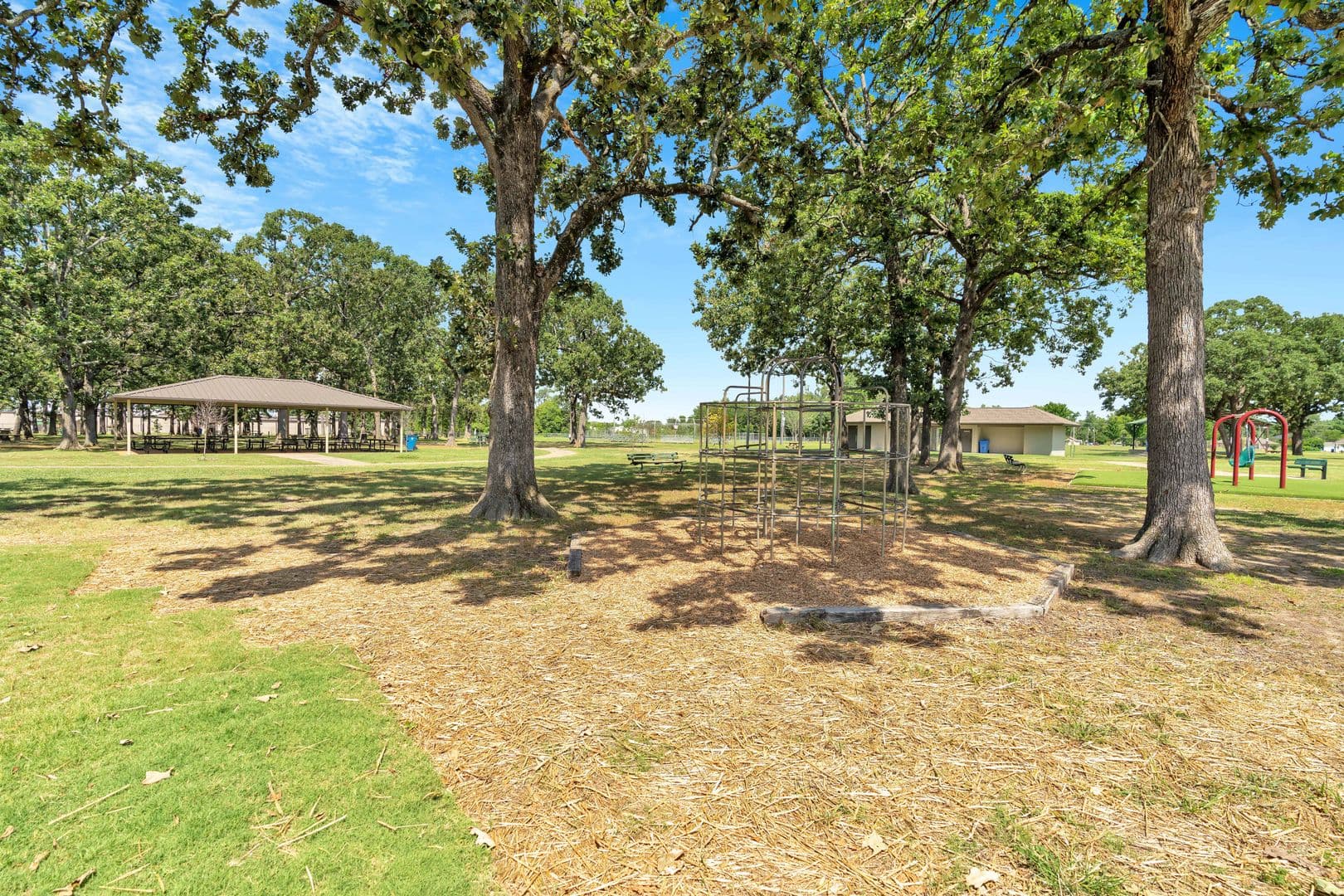 Gentry House: 412 S Byers Ave