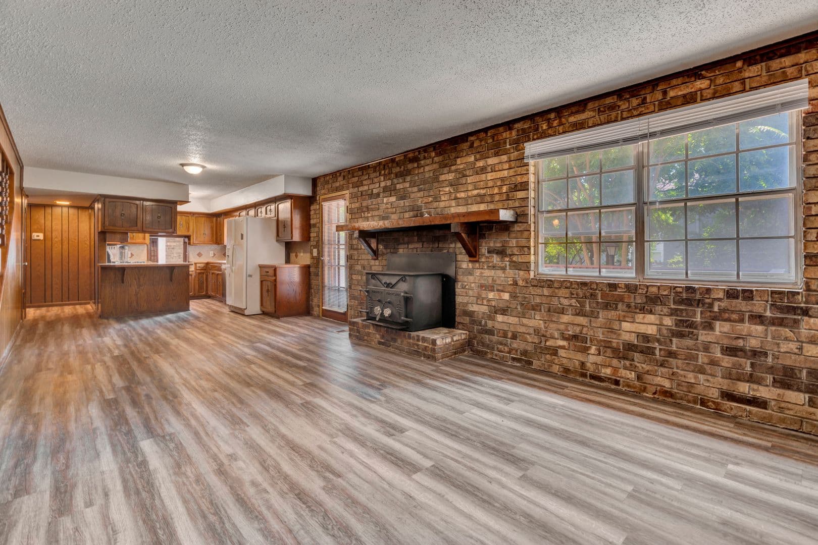 Fayetteville House: 1660 W. Palmer Pl