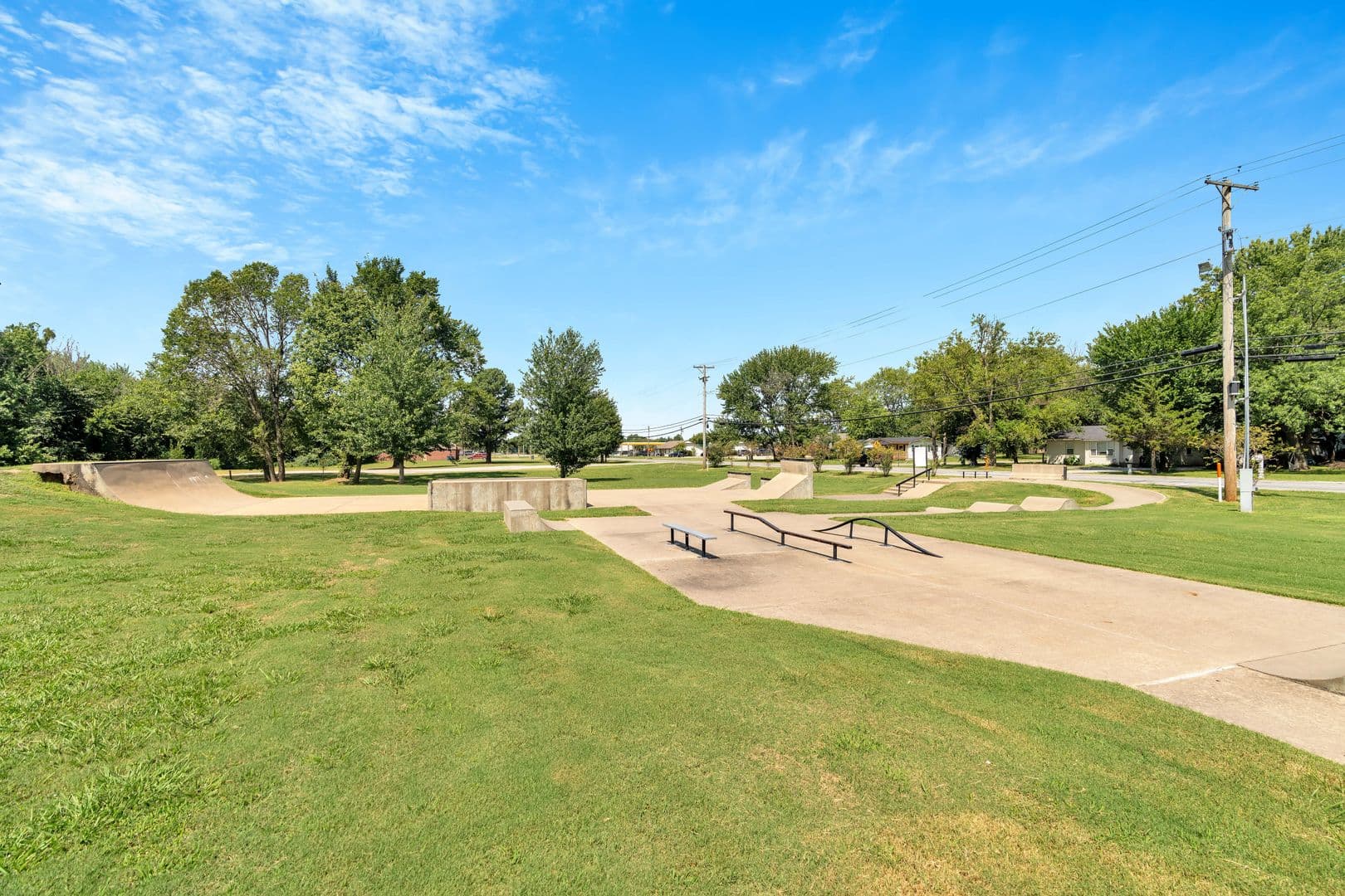 Gentry House: 412 S Byers Ave