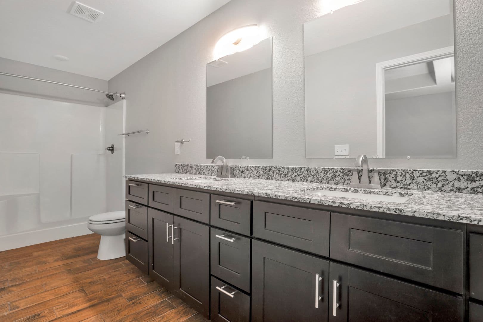 Gentry House: 412 S Byers Ave