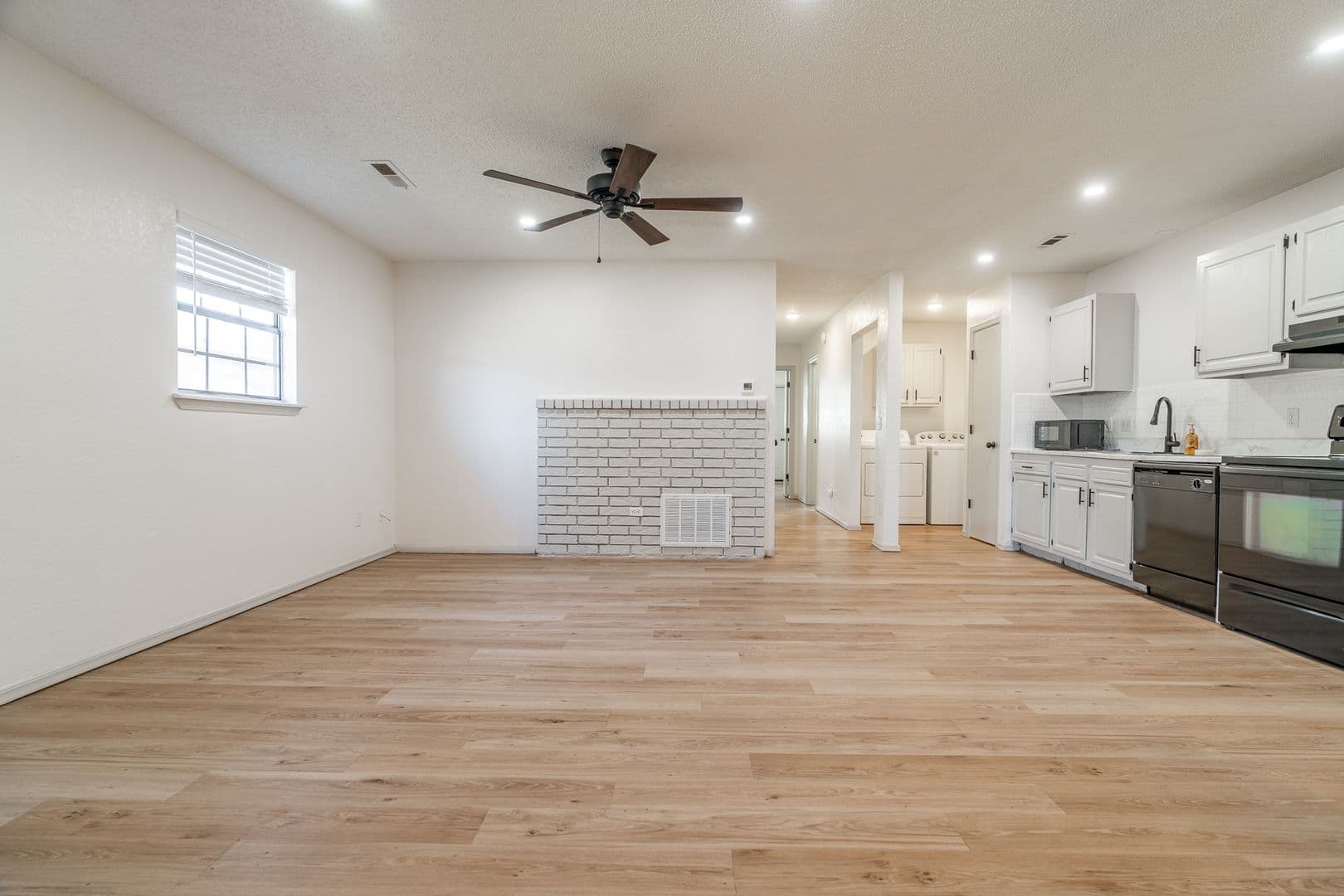 Springdale House: 2001 Cypress Pl