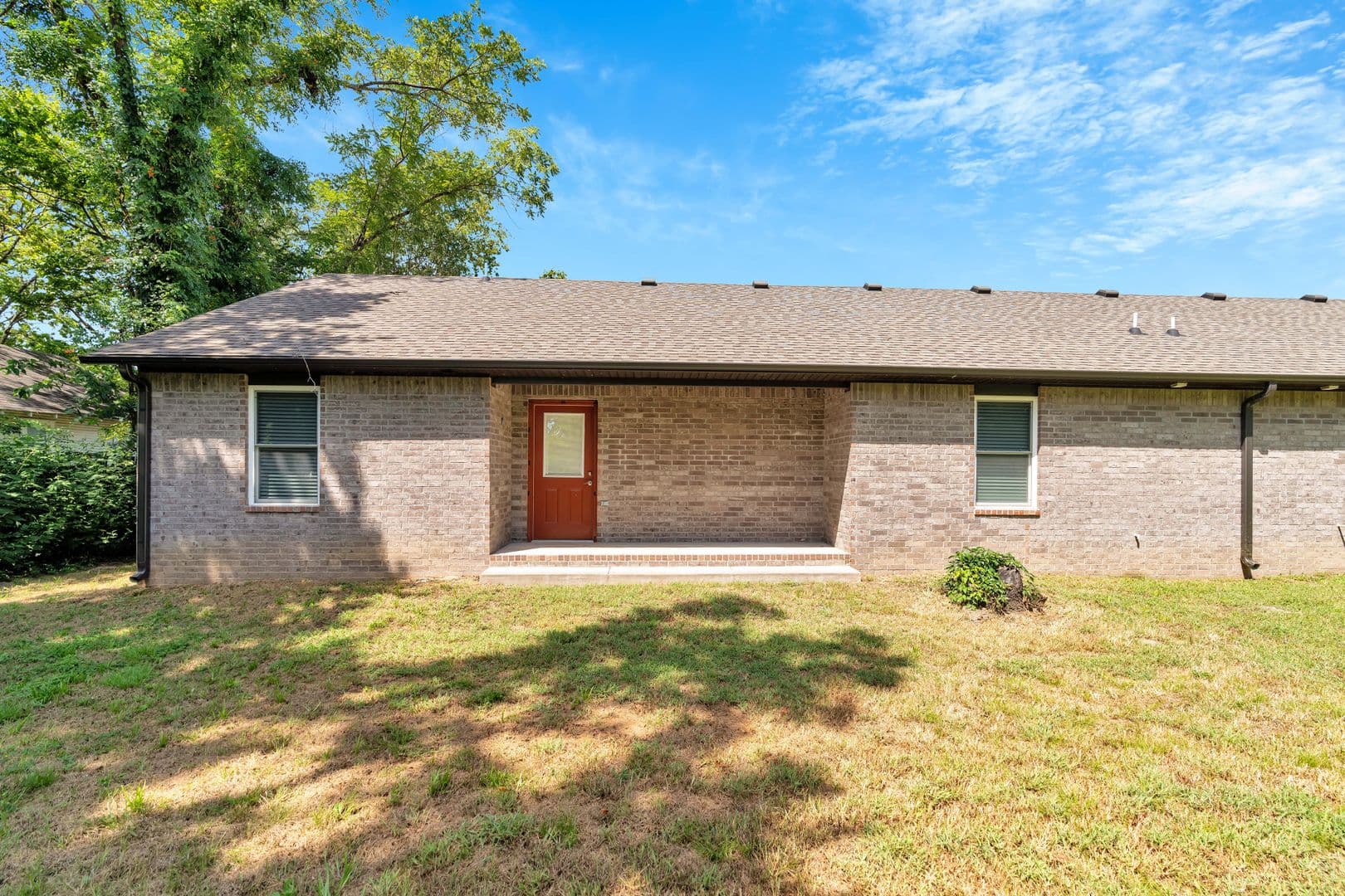 Gentry House: 412 S Byers Ave