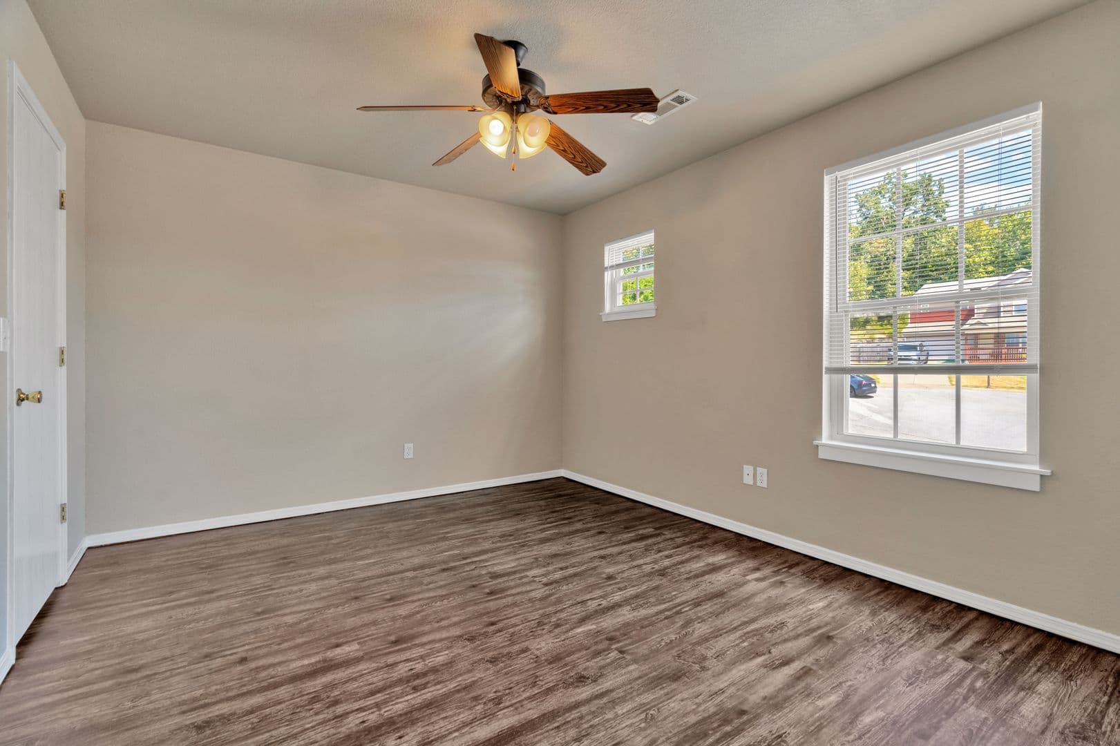 Fayetteville House: 2939 W. Scottswood Place