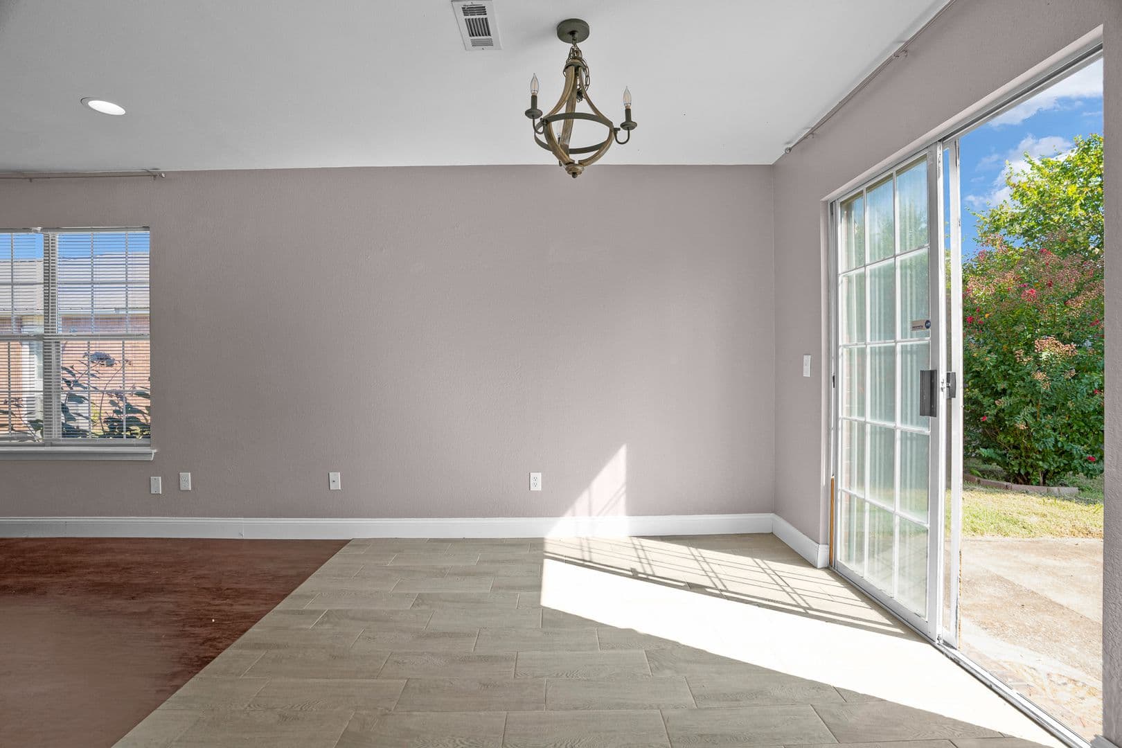 Fayetteville House: 2402 N Jeremiah Pl
