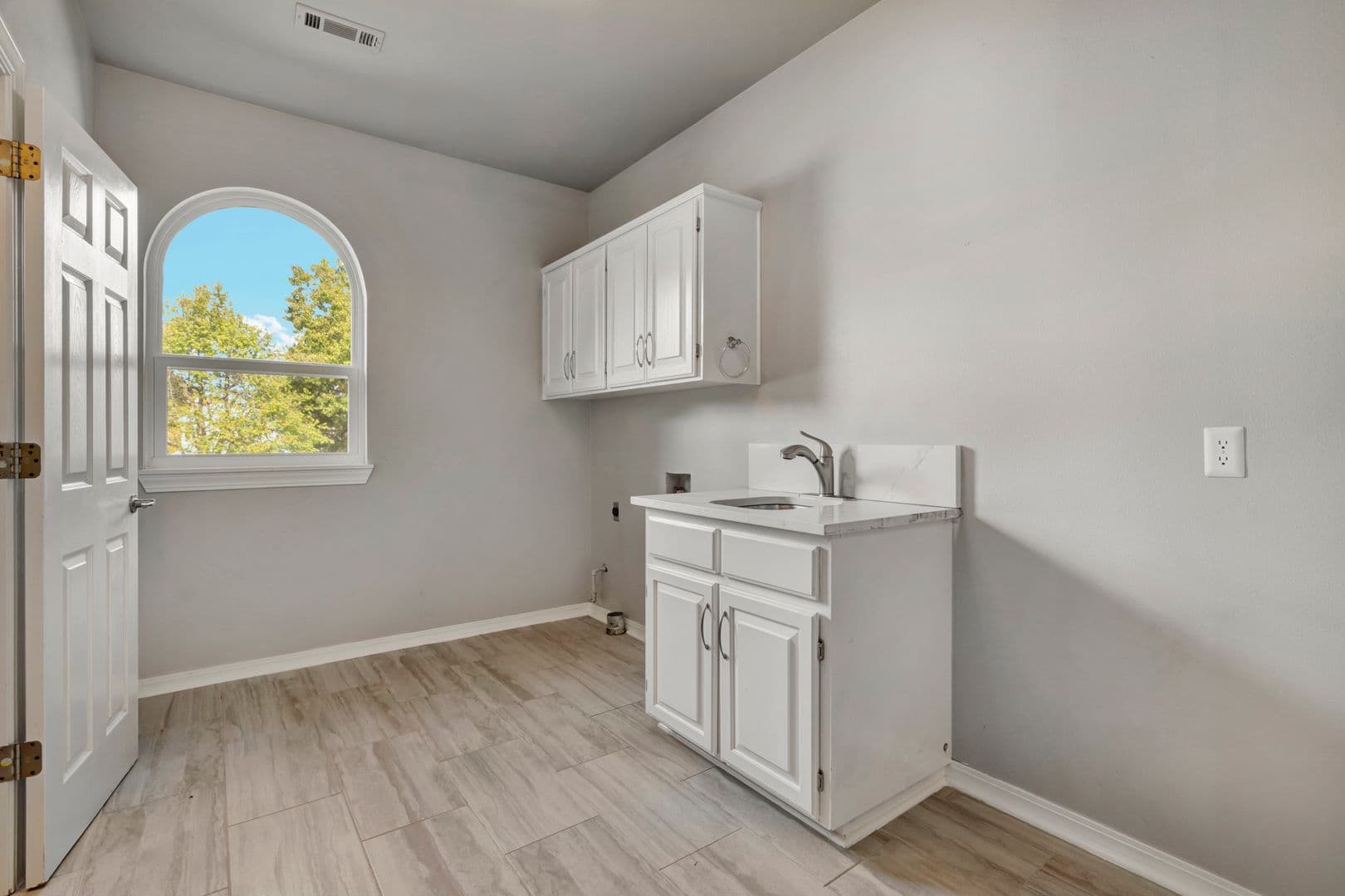 Springdale House: 4032 Tahoe Circle Drive